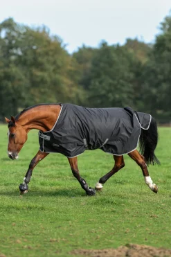 Hot bucas Anniversary SF lett regndekken, 50g Black/Silver