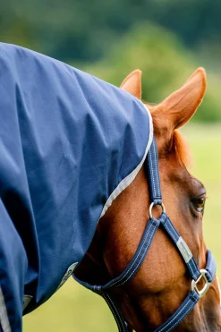 Clearance horseware Amigo Ripstop 900D Plus utedekken med avtakbar halsdel, 100g Navy/TitaniumGrey