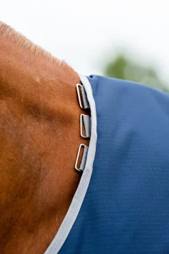 Clearance horseware Amigo Ripstop 900D Plus utedekken med avtakbar halsdel, 100g Navy/TitaniumGrey