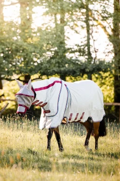 horseware Rambo Optimo Supreme utedekken med Disc-lukking, 0g Navy/Cherry