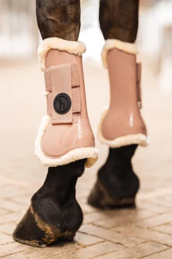 Clearance horze Caliber senebelegg med teddyfôr BiscuitBrown