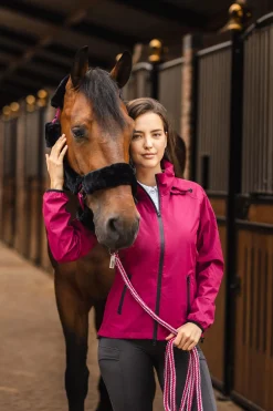 New horze Smoky Twilight leietau med klipskrok AnemoneDarkPink