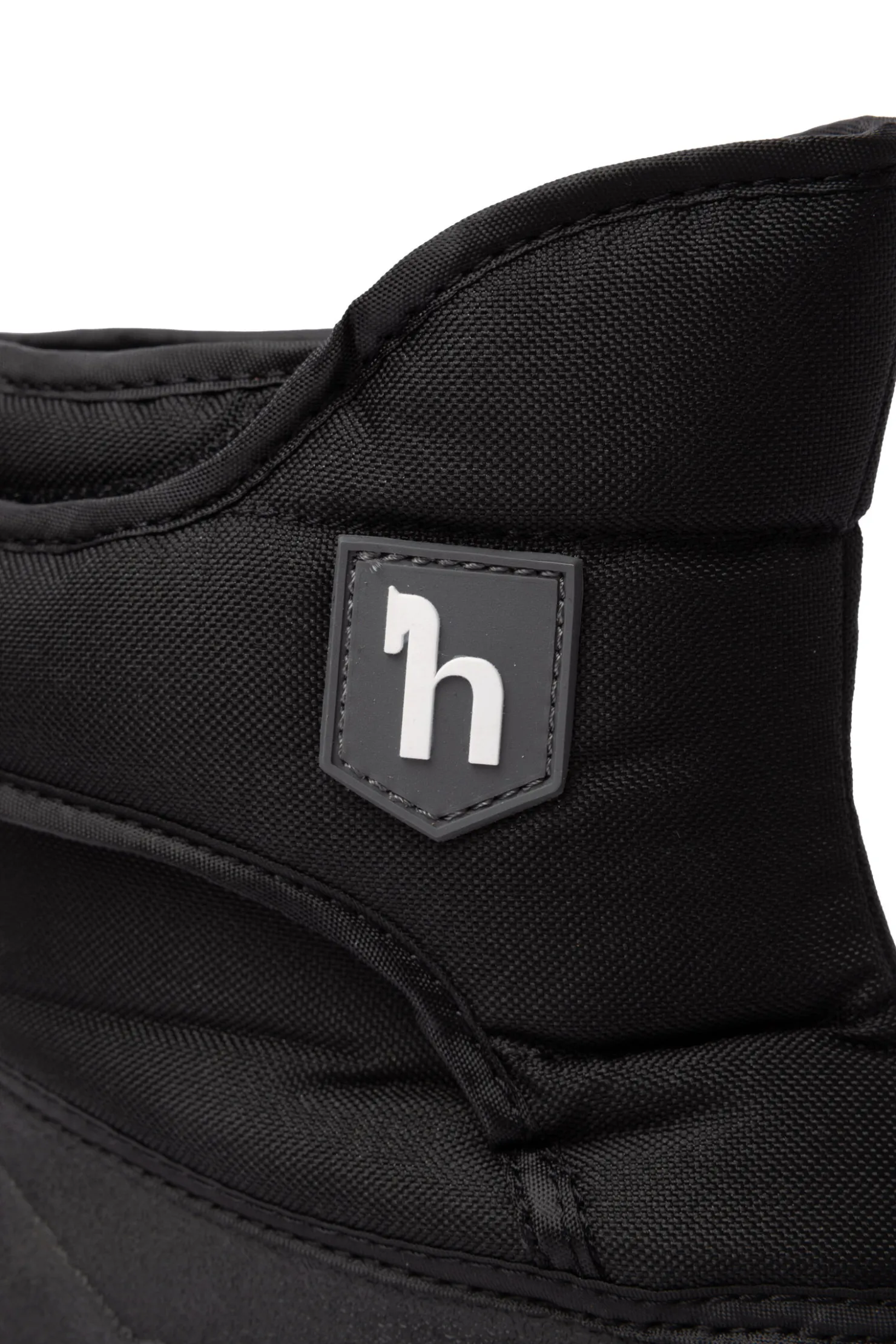 Discount horze Spirit stallsko Black