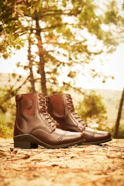 New mountainhorse Mountain Horse Aurora stallsko med glidelås bak Brown